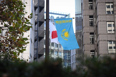 Токио көшелеріне Қазақстанның туы ілінді