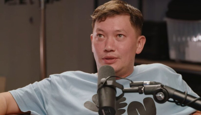 «Тақияны жыныс мүшесіне кигізу»: Танымал журналист Асхат Ниязовтың басына бұлт үйірілді