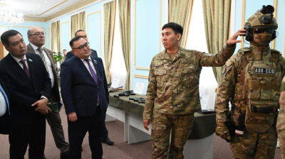 Депутаттар Арнайы операциялар күштерінің қызметімен танысты